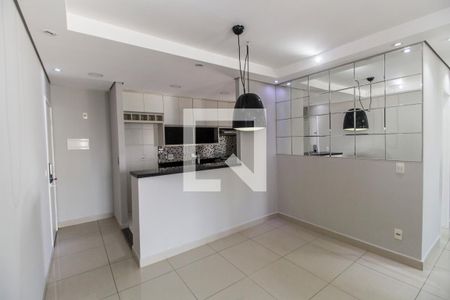 Sala de apartamento à venda com 2 quartos, 80m² em Jardim Tupanci, Barueri