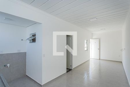 Studio de casa para alugar com 1 quarto, 28m² em Vila Guedes, São Paulo