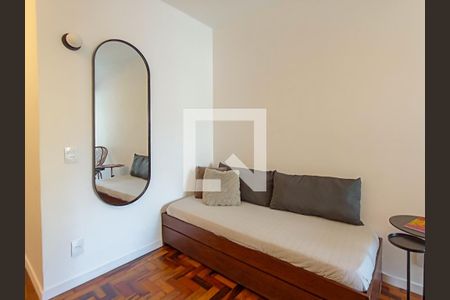 Sala de kitnet/studio para alugar com 1 quarto, 36m² em Centro Histórico, Porto Alegre