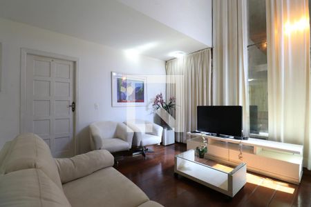 Sala de TV de casa à venda com 6 quartos, 247m² em Pompeia, São Paulo