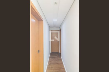Corredor de apartamento para alugar com 2 quartos, 50m² em Utinga, Santo André