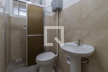 Banheiro de apartamento para alugar com 1 quarto, 40m² em Rubem Berta, Porto Alegre