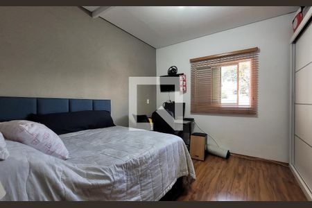 Quarto de casa à venda com 3 quartos, 130m² em Vila Scarpelli, Santo André