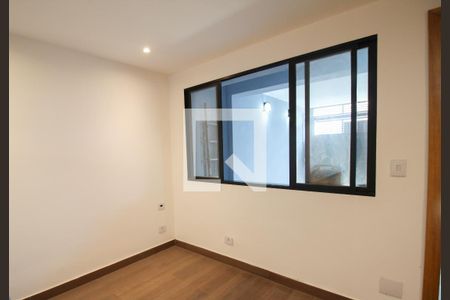 Sala de casa à venda com 2 quartos, 162m² em Pari, São Paulo