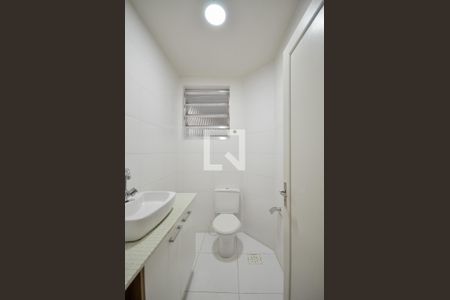Lavabo de apartamento para alugar com 3 quartos, 95m² em Tijuca, Rio de Janeiro