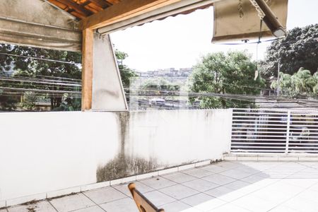 Varanda de casa à venda com 4 quartos, 150m² em Vila Continental, São Paulo