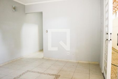 Sala de casa à venda com 4 quartos, 150m² em Vila Continental, São Paulo