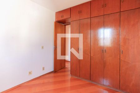 Quarto 1 de apartamento para alugar com 3 quartos, 64m² em Vila Butantã, São Paulo