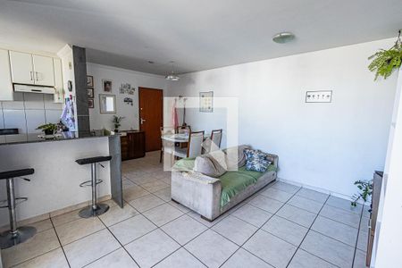 Sala de apartamento à venda com 3 quartos, 77m² em Ouro Preto, Belo Horizonte