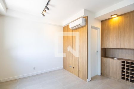 Sala de apartamento à venda com 2 quartos, 64m² em Centro, Osasco