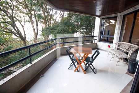 Varanda de apartamento à venda com 5 quartos, 227m² em Vila Suzana, São Paulo