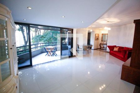 Sala de apartamento à venda com 5 quartos, 227m² em Vila Suzana, São Paulo