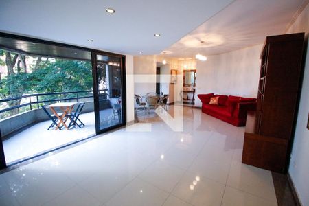 Sala de apartamento à venda com 5 quartos, 227m² em Vila Suzana, São Paulo