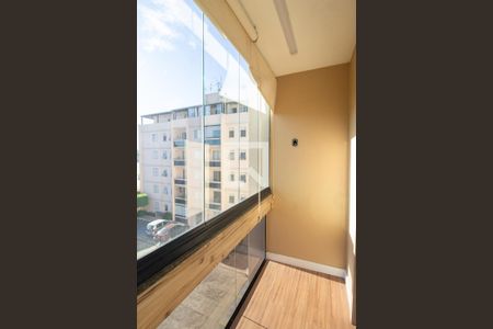 Sacada da Sala de apartamento para alugar com 2 quartos, 74m² em Vila Camargos, Guarulhos