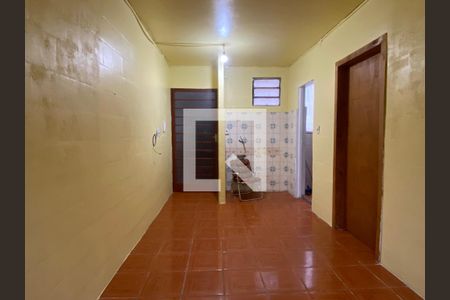 Sala - cozinha  de apartamento para alugar com 1 quarto, 30m² em Rubem Berta, Porto Alegre