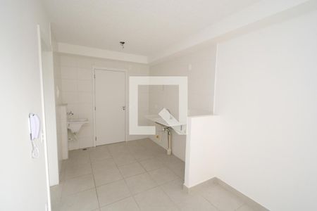 Sala/Cozinha de apartamento para alugar com 1 quarto, 29m² em Socorro, São Paulo