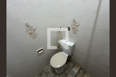 Banheiro de casa para alugar com 1 quarto, 50m² em Bento Ribeiro, Rio de Janeiro