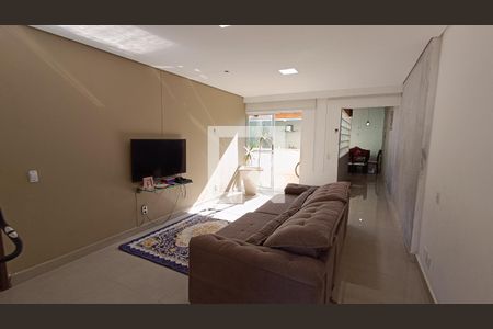 Casa de condomínio para alugar com 125m², 3 quartos e 2 vagasSala