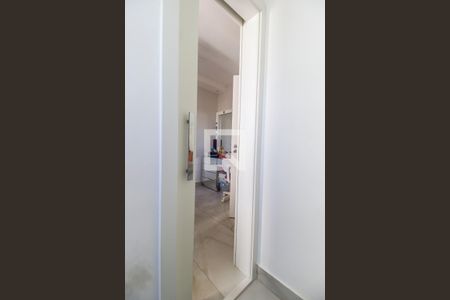Apartamento à venda com 81m², 3 quartos e 1 vaga Apartamento à venda com 81m², 3 quartos e 1 vagaBanheiro da Suíte 2