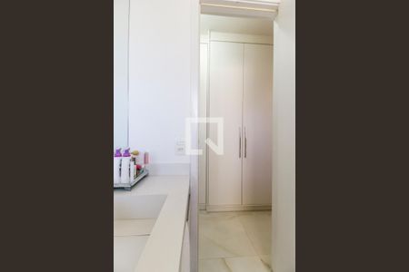 Apartamento à venda com 81m², 3 quartos e 1 vaga Apartamento à venda com 81m², 3 quartos e 1 vagaBanheiro da Suíte 1