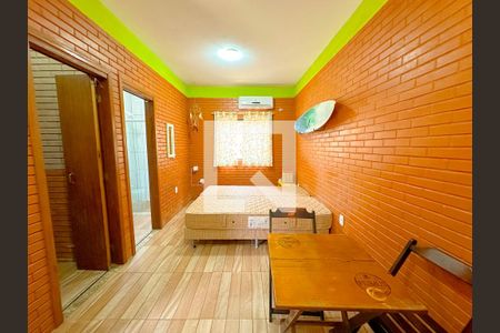 Sala/Quarto de kitnet/studio para alugar com 1 quarto, 25m² em São João do Rio Vermelho, Florianópolis