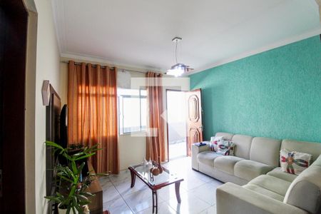 Sala de casa à venda com 3 quartos, 214m² em Jardim Teresa, São Paulo