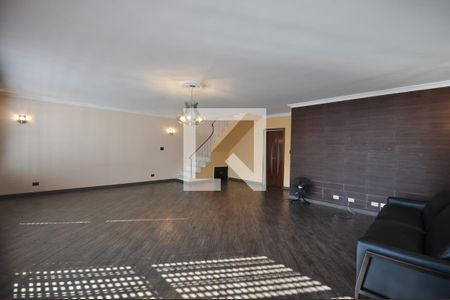Sala de casa à venda com 4 quartos, 270m² em Vila Paiva, São Paulo