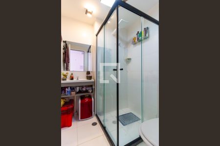 Banheiro de apartamento à venda com 1 quarto, 28m² em Barra Funda, São Paulo