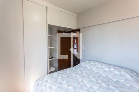 Suíte de apartamento à venda com 2 quartos, 70m² em Sagrada Família, Belo Horizonte