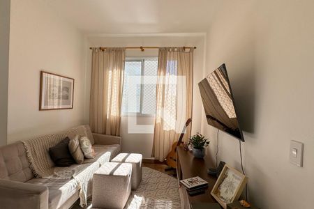 Sala de apartamento para alugar com 1 quarto, 39m² em Jardim Tupanci, Barueri