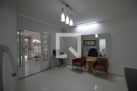 Casa para alugar com 3 quartos, 160m² em Vila Sao Paulo, São Paulo