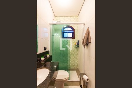 Banheiro 1 de casa à venda com 3 quartos, 240m² em I.a.p.i., Osasco