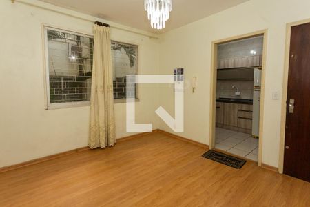 Sala de apartamento à venda com 2 quartos, 52m² em São Sebastião, Porto Alegre