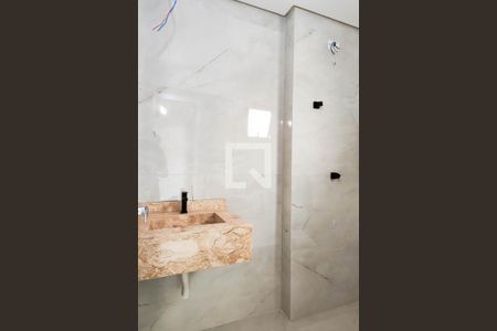 Casa à venda com 147m², 3 quartos e 2 vagas Casa à venda com 147m², 3 quartos e 2 vagasBanheiro da Suite 2