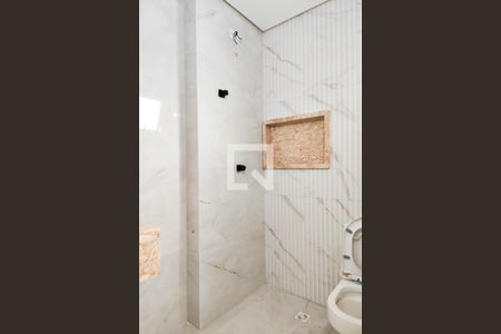 Casa à venda com 147m², 3 quartos e 2 vagas Casa à venda com 147m², 3 quartos e 2 vagasBanheiro da Suite 2