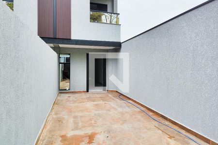 Casa à venda com 147m², 3 quartos e 2 vagas Casa à venda com 147m², 3 quartos e 2 vagasGaragem
