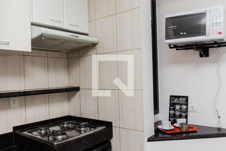 Cozinha de apartamento para alugar com 1 quarto, 32m² em Indianópolis, São Paulo