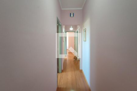 Corredor Quartos de casa à venda com 4 quartos, 240m² em Jardim do Trevo, Campinas