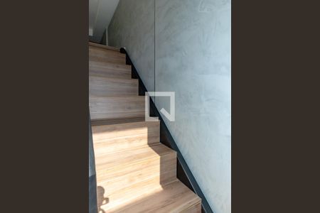 Escada de kitnet/studio para alugar com 1 quarto, 26m² em Indianópolis, São Paulo
