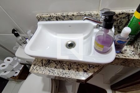 lavabo de casa para alugar com 2 quartos, 80m² em Taquara, Rio de Janeiro