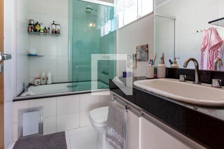 Banheiro da Suíte de apartamento à venda com 3 quartos, 127m² em Castelo, Belo Horizonte