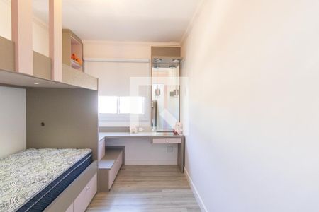 Quarto 1 de apartamento para alugar com 2 quartos, 64m² em Novo Mundo, Curitiba