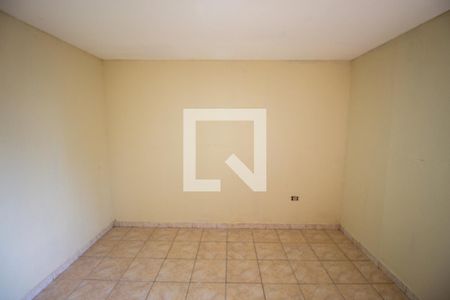 Quarto 1 de casa para alugar com 2 quartos, 78m² em Vila Carmosina, São Paulo