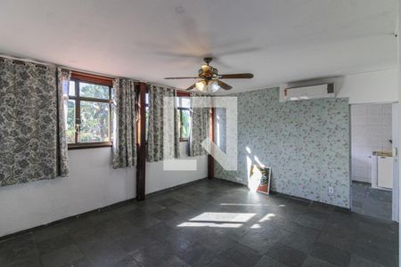 Sala de casa para alugar com 1 quarto, 70m² em Vargem Grande, Rio de Janeiro