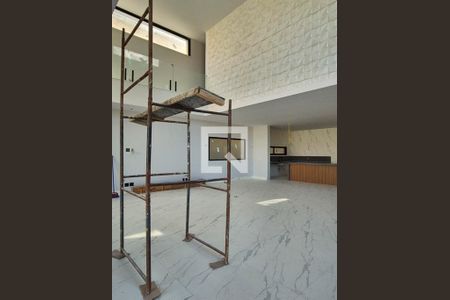 Sala de casa de condomínio à venda com 5 quartos, 720m² em Recreio dos Bandeirantes, Rio de Janeiro