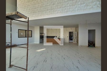 Sala de casa de condomínio à venda com 5 quartos, 720m² em Recreio dos Bandeirantes, Rio de Janeiro