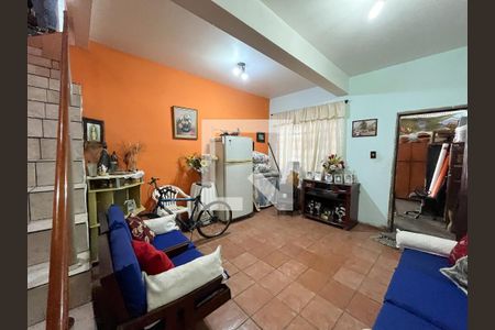 Casa à venda com 300m², 5 quartos e 2 vagas Casa à venda com 300m², 5 quartos e 2 vagasSala 2