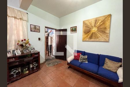 Casa à venda com 300m², 5 quartos e 2 vagas Casa à venda com 300m², 5 quartos e 2 vagasSala 2