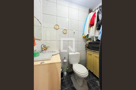 Casa à venda com 300m², 5 quartos e 2 vagas Casa à venda com 300m², 5 quartos e 2 vagasLavabo