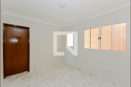 Sala de casa para alugar com 3 quartos, 240m² em Jardim Jovaia, Guarulhos